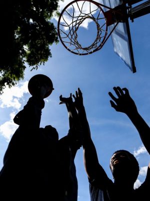 Brasília - Encontro "Crianças sem Fronteiras" reúne imigrantes e refugiados para um dia de lazer e confraternização. (Marcelo Camargo/Agência Brasil)