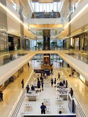 Brasil, S„o Paulo, SP. 23/10/2012. Vista do Shopping JK Iguatemi, na capital paulista. No primeiro piso, o espaÁo "Galaxy Studio" montado pela Samsung para demonstraÁ„o da linha de smartphones e tablets da marca. - CrÈdito:H…LVIO ROMERO/ESTAD√O CONTE⁄DO/AE/CÛdigo imagem:173086