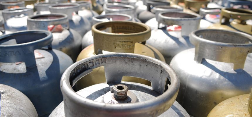 Gás de cozinha puxa a inflação de setembro em Brasília 
Cruzeiro, Brasília, DF, Brasil 13/10/2015 Foto: Pedro Ventura/Agência Brasília
 
Com variação de 19,23% no valor do botijão, o gás de cozinha contribuiu diretamente para o aumento da inflação no Distrito Federal em setembro.