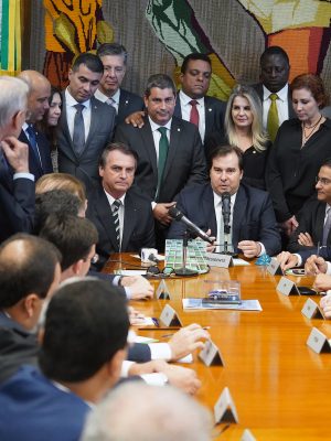 brasil-bolsonaro-maia-04062019-001