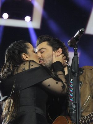 maiara-e-fernando-se-beijam-no-palco-do-skuta-festival-que-aconteceu-na-arena-anhembi-em-sao-paulo-1558876774203_v2_1920x1279